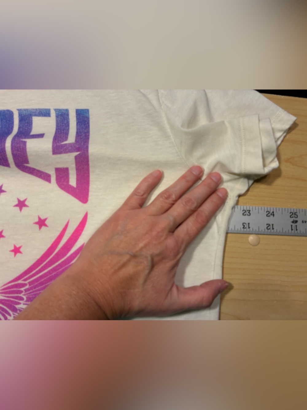 Chaser Journey San Francisco Gradient Graphic Band Tee Cream Large - Picture 6 of 8
